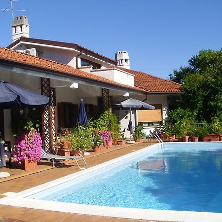 B&B Pane & Tulipani Дуино Екстериор снимка