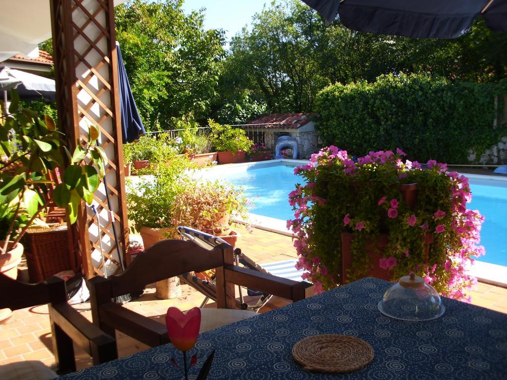 B&B Pane & Tulipani Дуино Екстериор снимка